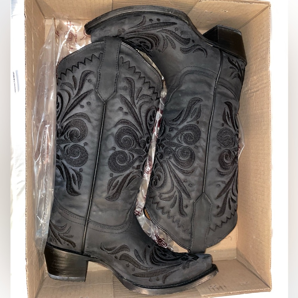 Circle G Women’s Snip Toe Boots